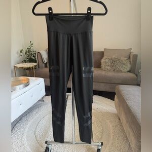 Black workout athleisure leggings lightweight size small NWT New